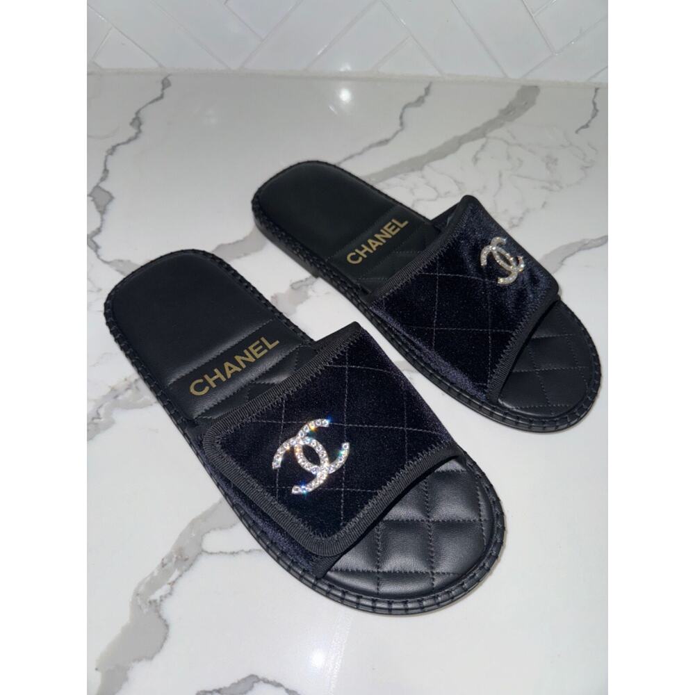 Chanel 23M Black Velvet Crystal CC Logo Hotel Mule Slide Slip On Flat Sandal 40 - Picture 10 of 16